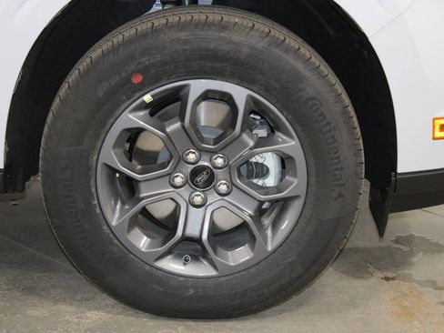 New 2026 Ford Maverick XLT AWD/4WD image 13