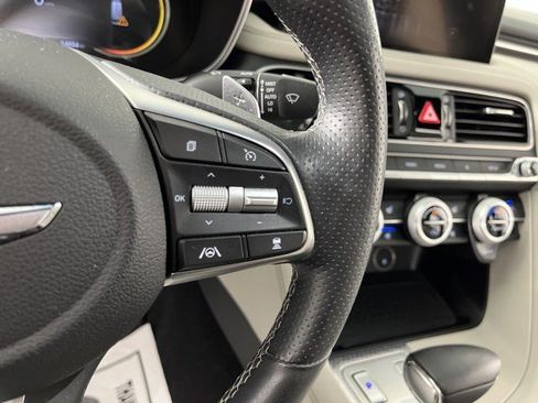 Used 2023 Genesis G70 2.0T w/ Sport Prestige Package RWD image 18