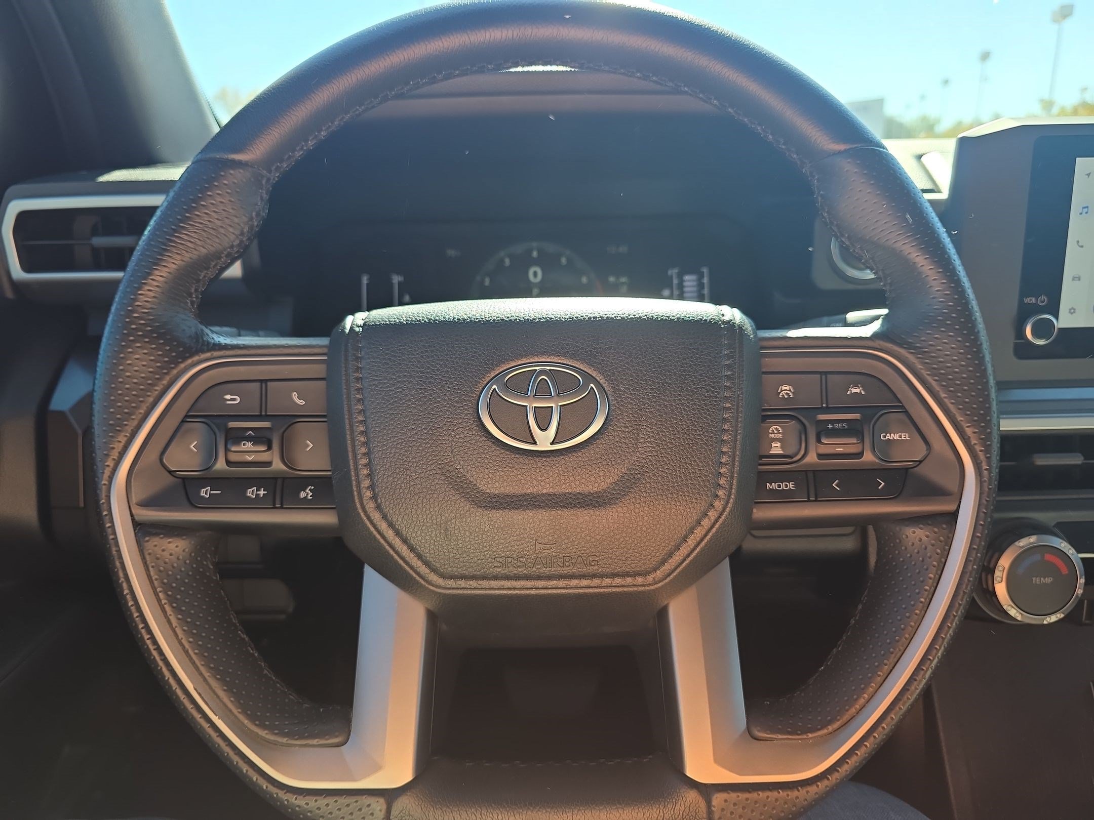 Used 2025 Toyota 4Runner SR5 AWD/4WD image 19