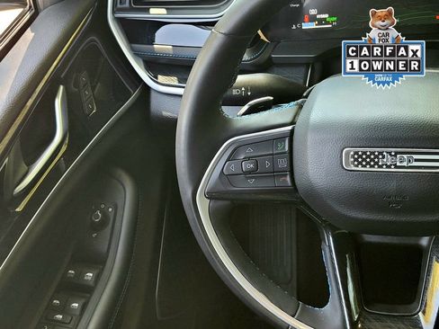 Used 2022 Jeep Grand Cherokee Trailhawk w/ Luxury Tech Group III AWD/4WD image 12