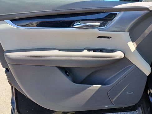 Used 2025 Cadillac XT6 Premium Luxury w/ LPO, Floor Liner Package AWD/4WD image 14