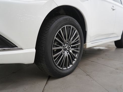 Used 2022 Mitsubishi Outlander LE image 24