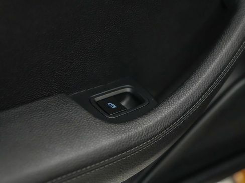 Certified 2025 Porsche Panamera 4 AWD/4WD image 14