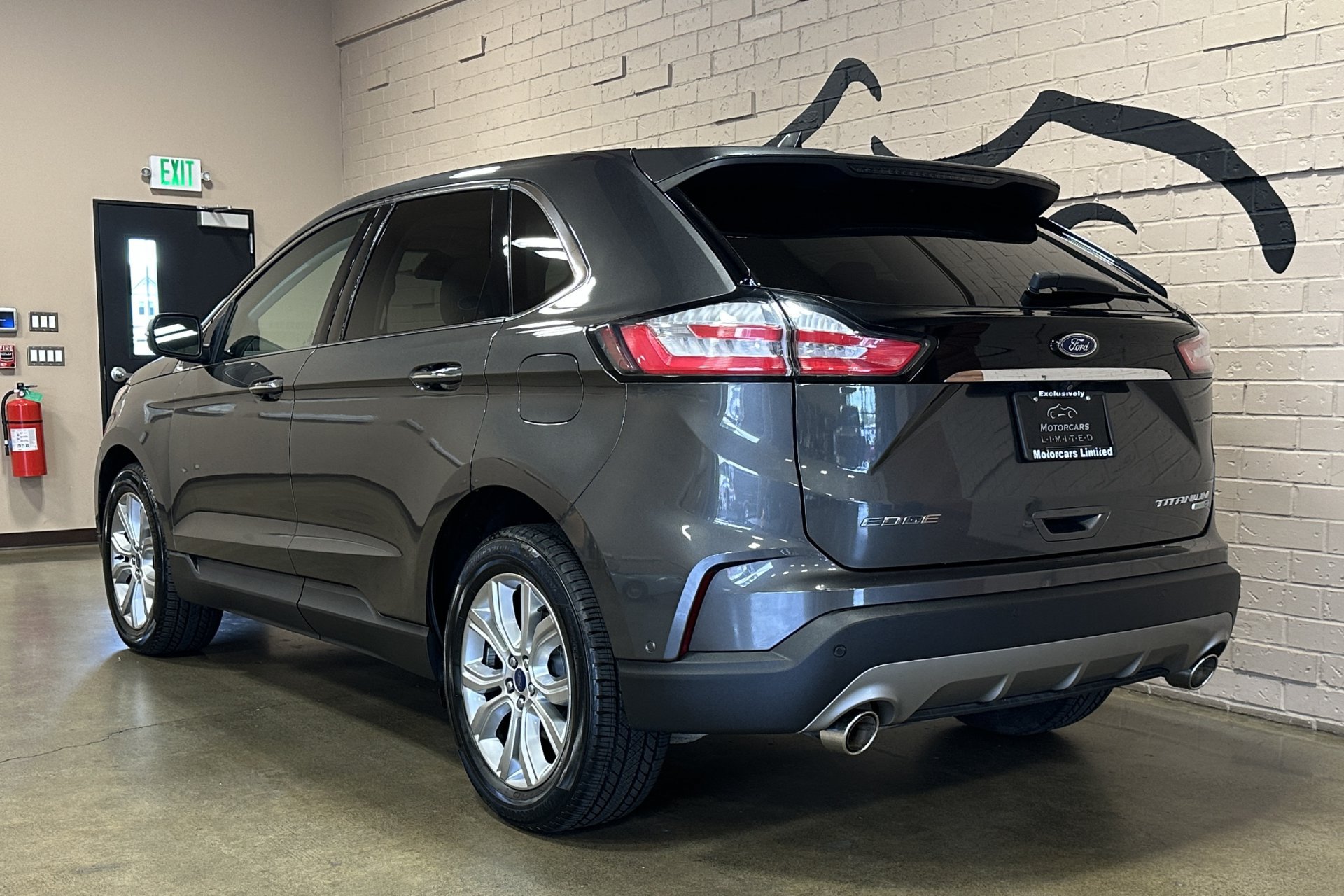 Used 2019 Ford Edge Titanium w/ Equipment Group 301A AWD/4WD image 5