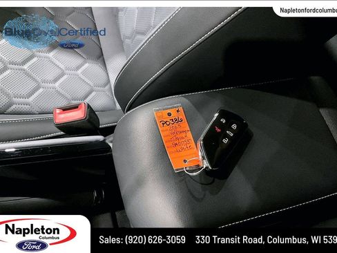 Used 2025 Volkswagen Tiguan SEL R-Line AWD/4WD image 12