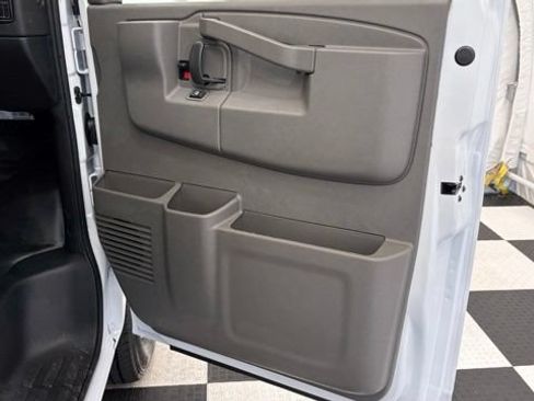 New 2026 Chevrolet Express 2500 RWD image 24