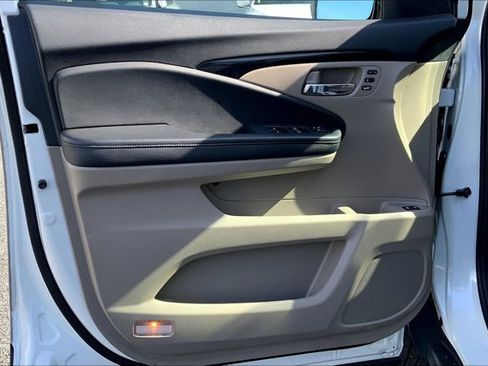 Used 2021 Honda Pilot Elite image 23