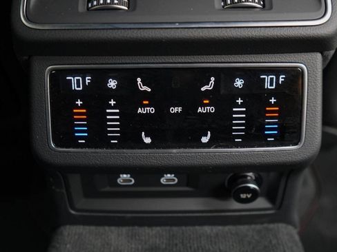 Used 2022 Audi RS 6 AWD/4WD image 70
