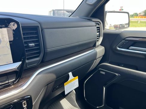 New 2026 Chevrolet Silverado 1500 RST w/ Z71 Off-Road Package AWD/4WD image 18