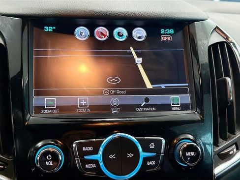 Used 2017 Chevrolet Cruze Premier image 12