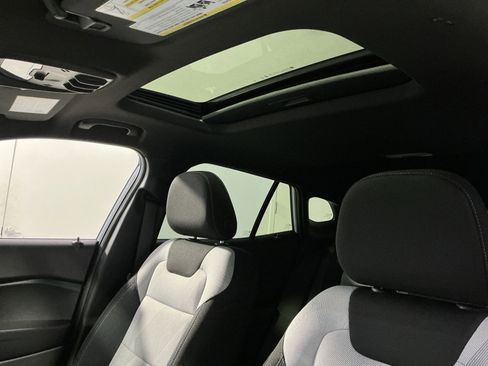 New 2026 Chevrolet Trax RS w/ Sunroof Package image 31