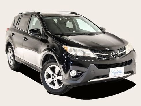Used 2015 Toyota RAV4 XLE image 2
