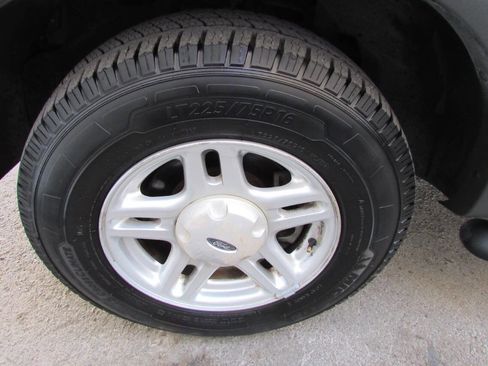 Used 2003 Ford Explorer Sport XLS image 9