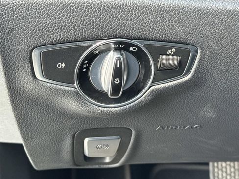 Used 2017 Mercedes-Benz E 400 4MATIC Wagon image 21