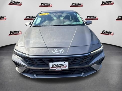 Used 2024 Hyundai Elantra SEL FWD image 2