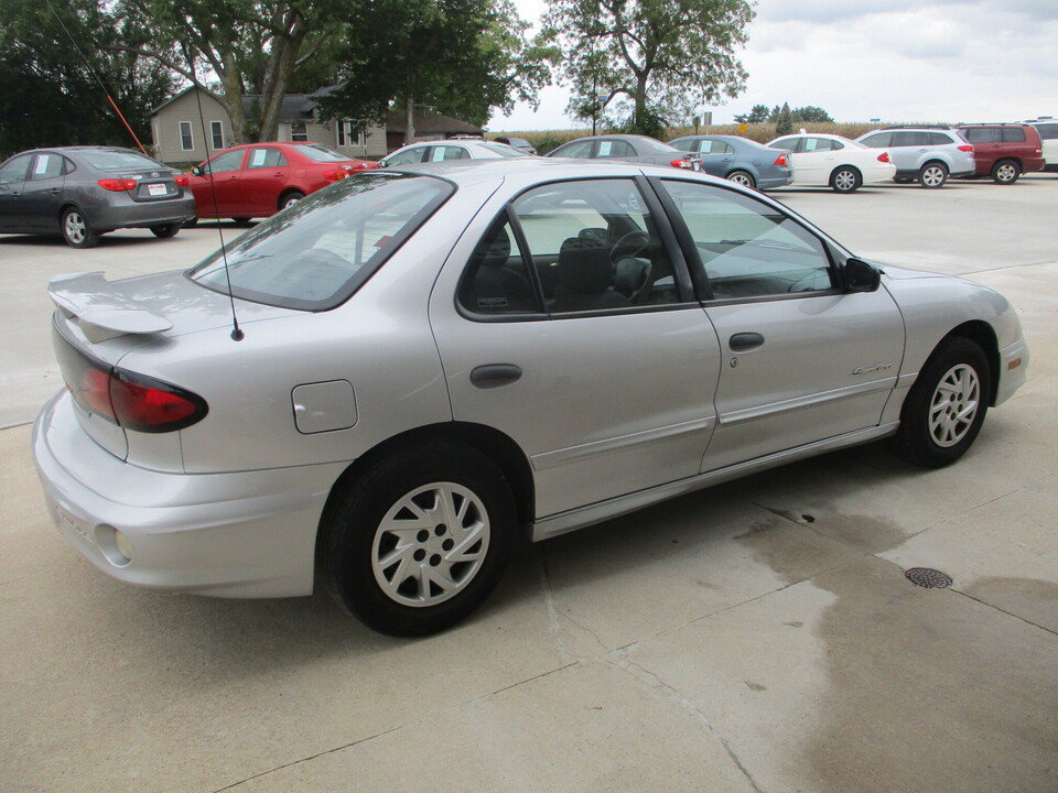 Used 2002 Pontiac Sunfire SE w/ Opt Pkg 1 FWD image 15