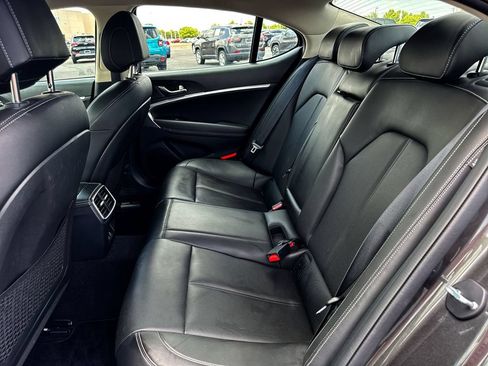 Used 2025 Genesis G70 2.5T AWD/4WD image 22