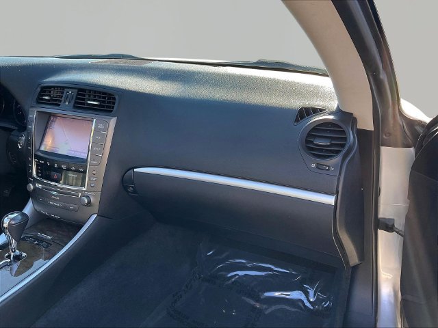 Used 2013 Lexus IS 250C RWD image 27