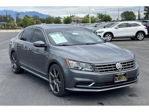 Used 2017 Volkswagen Passat 1.8T SE FWD image 8