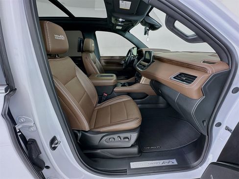 Used 2024 Chevrolet Tahoe High Country w/ Advanced Technology Package image 32