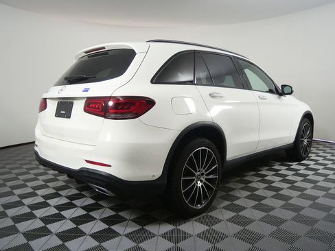 Used 2021 Mercedes-Benz GLC 300 image 3