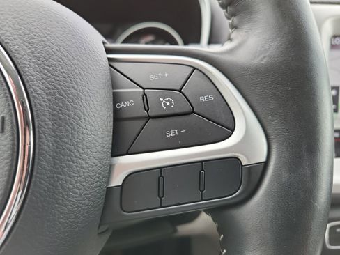 Used 2018 Jeep Compass Latitude w/ Popular Equipment Group image 27