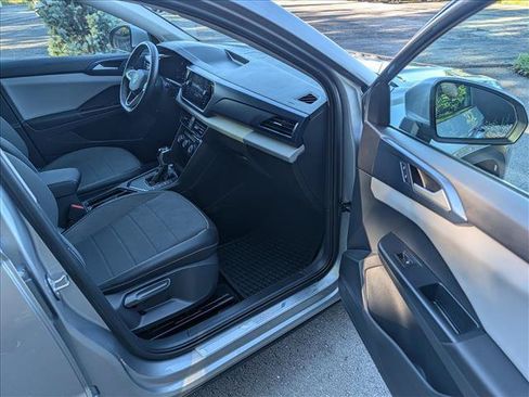 Certified 2023 Volkswagen Taos SE w/ Panoramic Sunroof Package FWD image 12