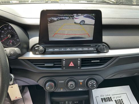 Used 2020 Kia Forte LXS FWD image 33