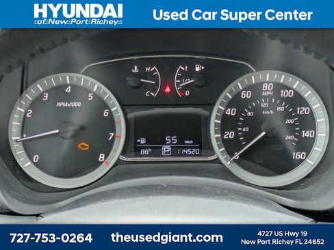 Used 2015 Nissan Sentra SV FWD image 27
