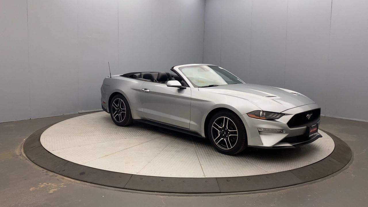 Used 2023 Ford Mustang Premium RWD image 7