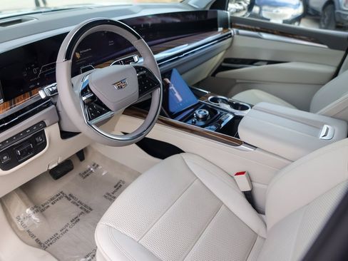 Used 2025 Cadillac Escalade Sport Platinum image 10