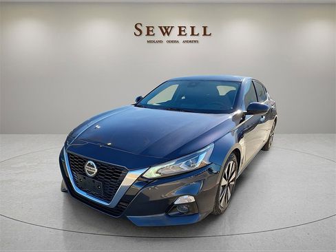 Used 2020 Nissan Altima 2.5 SL image 1
