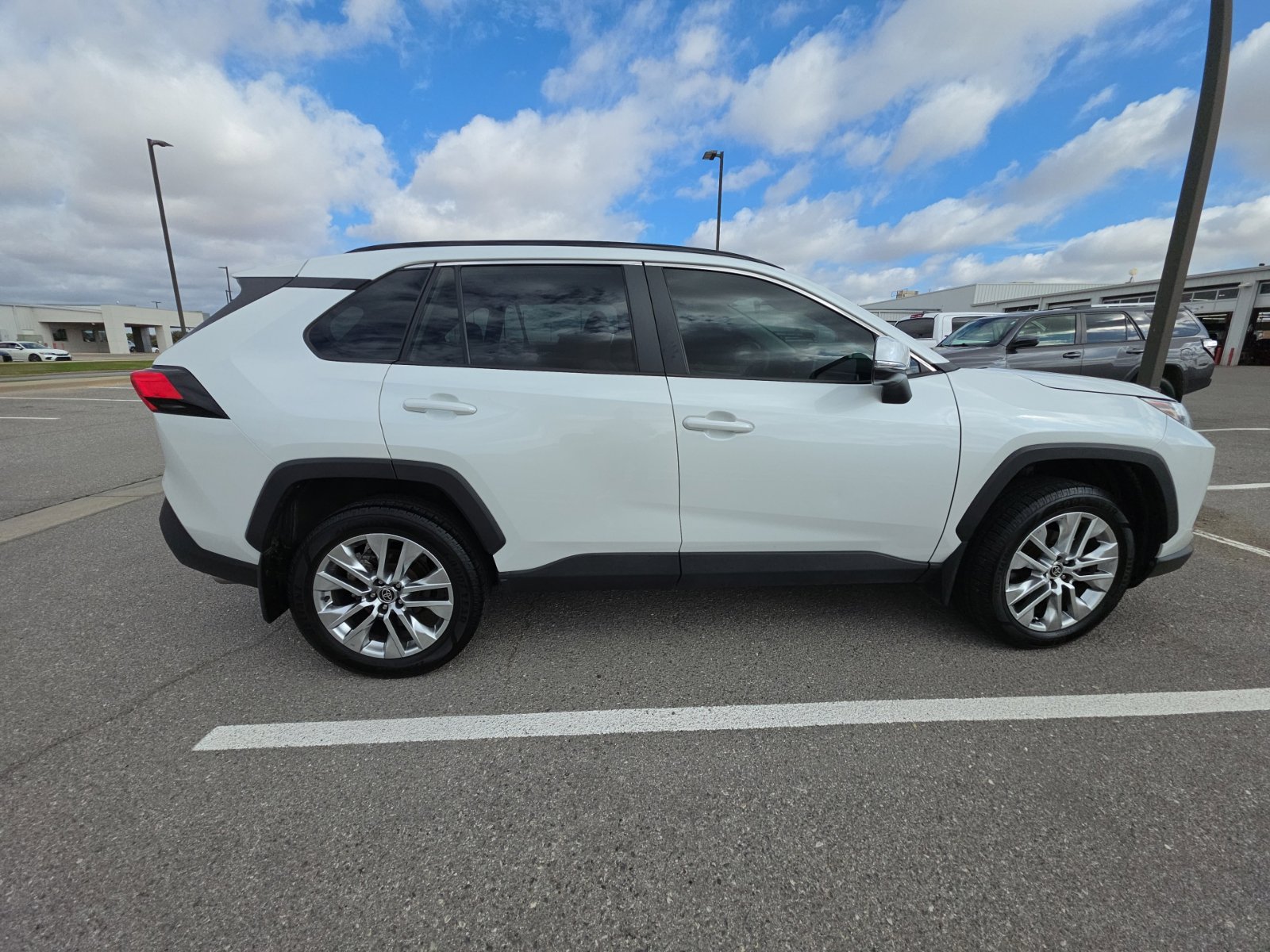 Used 2025 Toyota RAV4 XLE Premium FWD image 8