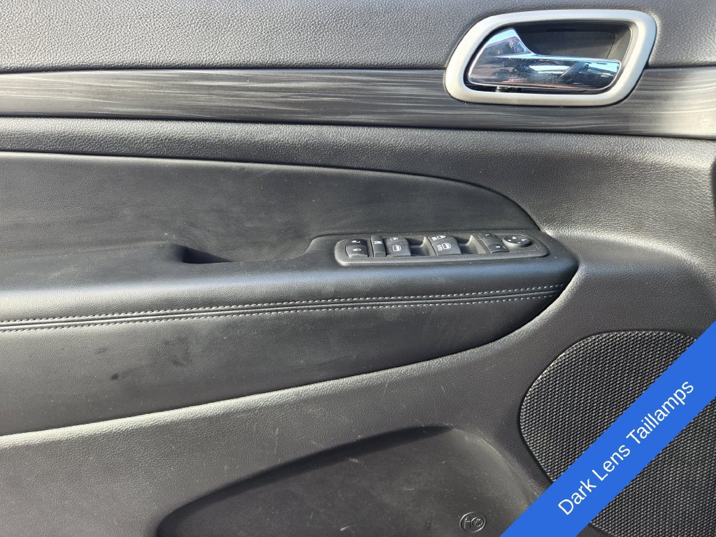 Used 2022 Jeep Grand Cherokee Laredo X RWD image 26