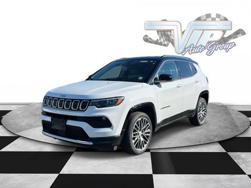 Certified 2022 Jeep Compass Limited w/ Elite Group image 2