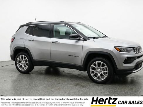 Used 2025 Jeep Compass Limited image 1