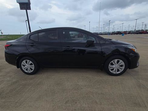Used 2024 Nissan Versa S w/ Trunk Package FWD image 4