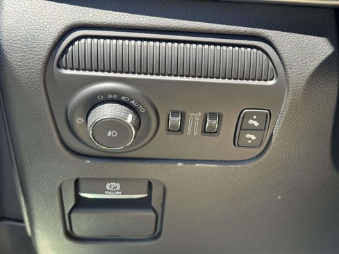 Used 2022 Jeep Grand Wagoneer Series I w/ Flexible Seating Group AWD/4WD image 19