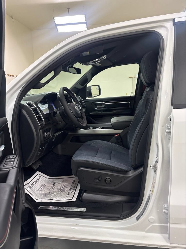 New 2026 RAM 1500 Big Horn AWD/4WD image 10