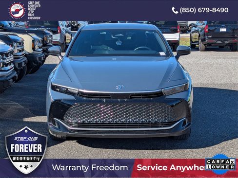 Used 2025 Toyota Crown XLE image 10