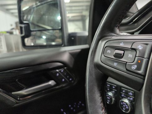 Used 2024 GMC Sierra 2500 AT4X image 23