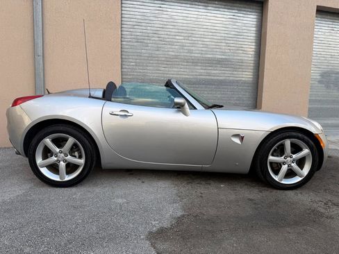 Used 2009 Pontiac Solstice Convertible w/ Premium Package image 34