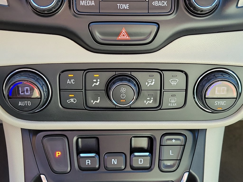 Used 2018 GMC Terrain Denali w/ GMC Pro Grade Package AWD/4WD image 31