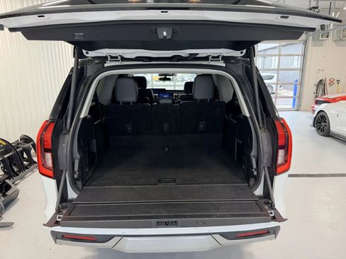 Used 2025 Ford Expedition Max Platinum AWD/4WD image 17