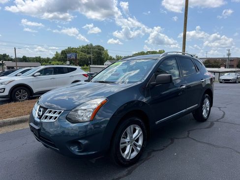Used 2015 Nissan Rogue S w/ Convenience Package FWD image 3