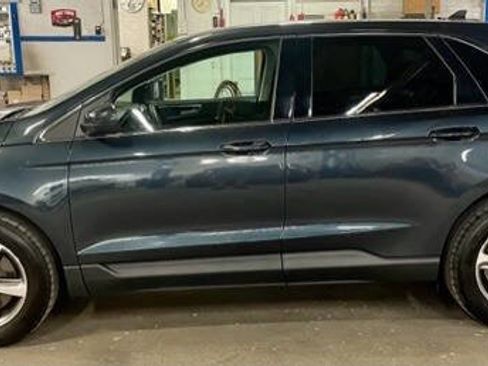 Certified 2024 Ford Edge SEL w/ Convenience Package image 3