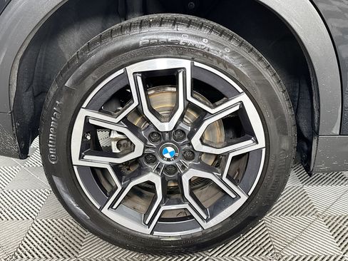 Used 2026 BMW X2 xDrive28i AWD/4WD image 32
