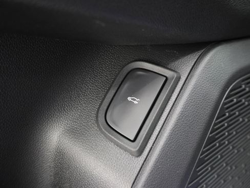 Used 2025 Chevrolet Equinox RS w/ Safety and Technology Package AWD/4WD image 48