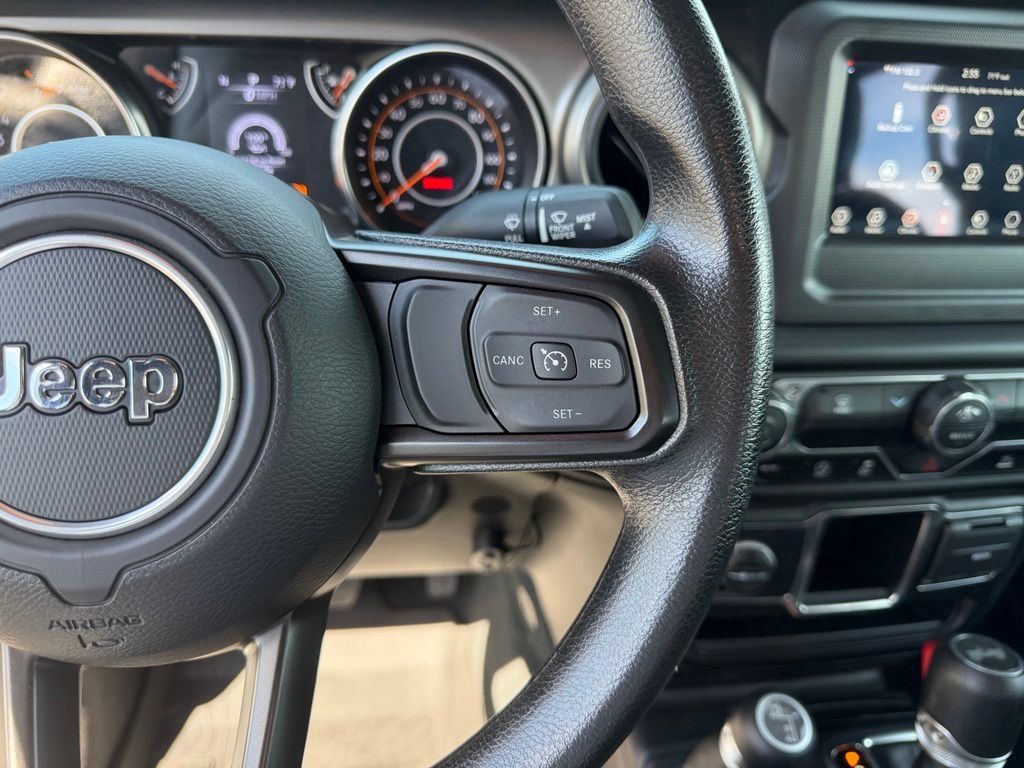Used 2022 Jeep Wrangler Unlimited Sport AWD/4WD image 17