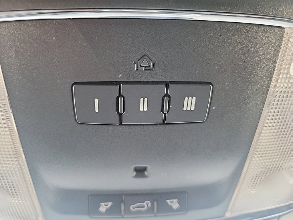 Used 2018 Jeep Grand Cherokee Limited AWD/4WD image 15